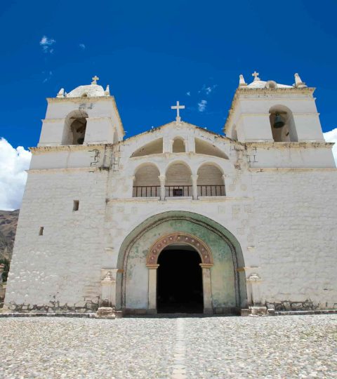 2 Day COLCA CANYON TOUR PLUS TRANSFER TO PUNO