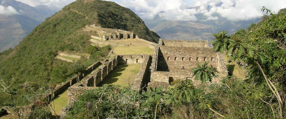 4 DAYS CHOQUEQUIRAO HIKING EXPEDITION