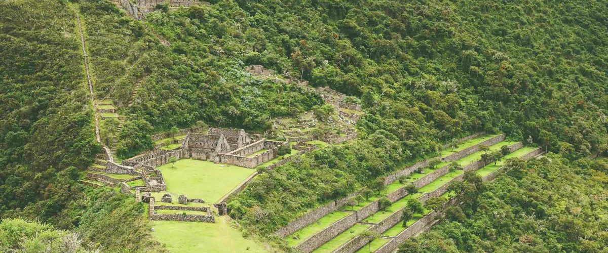 4 DAYS CHOQUEQUIRAO HIKING EXPEDITION