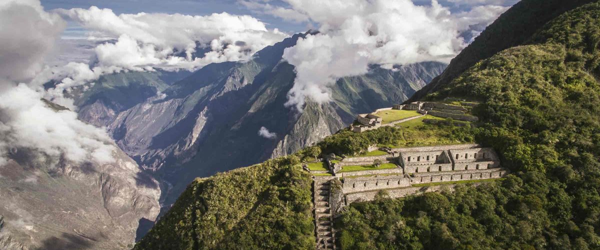 4 DAYS CHOQUEQUIRAO HIKING EXPEDITION