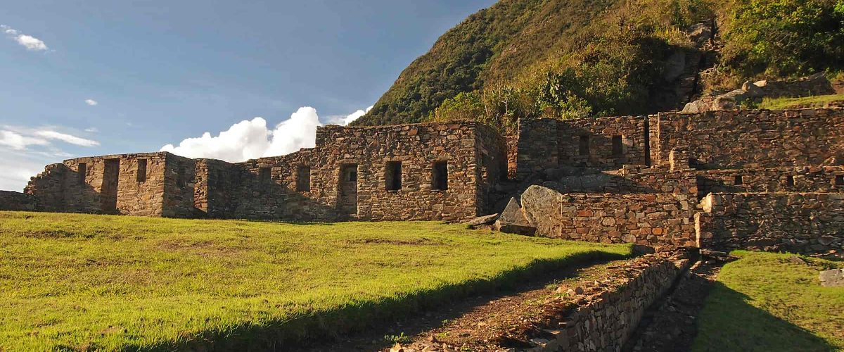 4 DAYS CHOQUEQUIRAO HIKING EXPEDITION