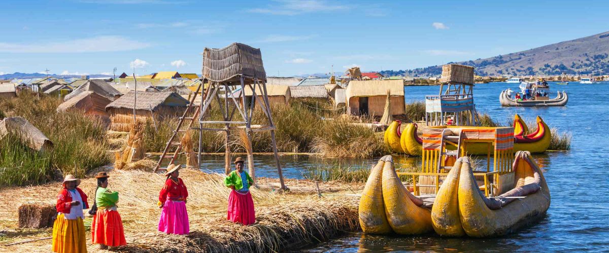 TOUR TO UROS THE FLOATING ISLAND