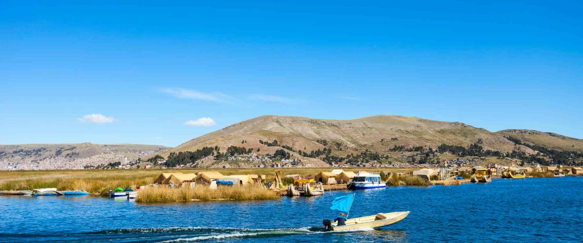 TOUR TO UROS THE FLOATING ISLAND